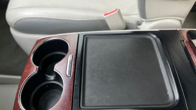 2013 Toyota Sienna XLE 7-Passenger Auto Access Seat
