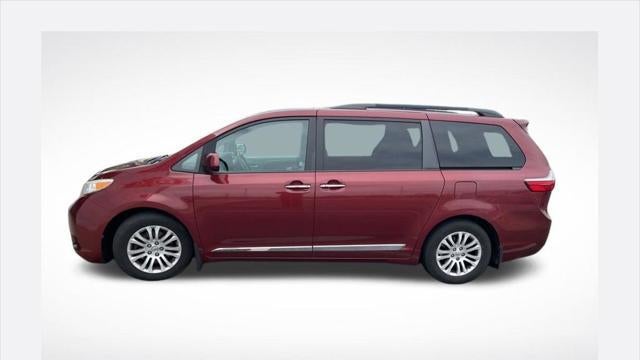 Preowned 2016 Toyota Sienna XLE 7-Passenger Auto Access Seat for Sale