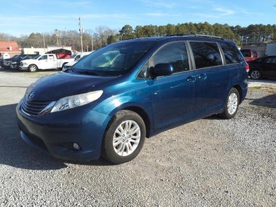 2012 Toyota Sienna XLE 7-Passenger Auto Access Seat 4DR Mini-Van
