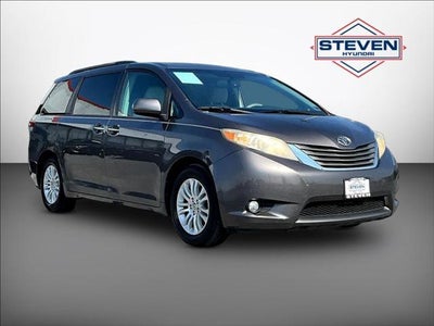 2012 Toyota Sienna XLE 7-Passenger Auto Access Seat 4DR Mini-Van