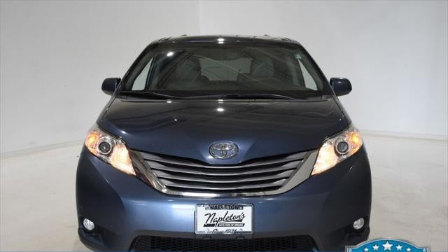 2015 Toyota Sienna XLE 7-Passenger Auto Access Seat