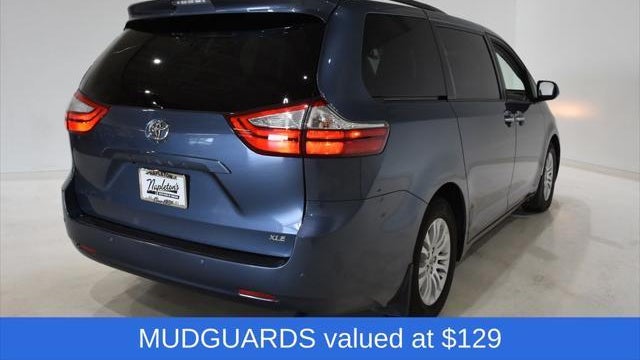 2015 Toyota Sienna XLE 7-Passenger Auto Access Seat