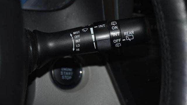 2015 Toyota Sienna XLE 7-Passenger Auto Access Seat