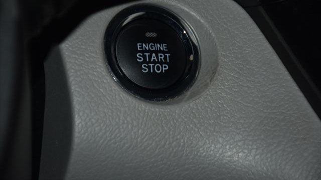 2015 Toyota Sienna XLE 7-Passenger Auto Access Seat