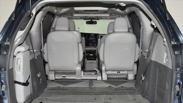 2015 Toyota Sienna XLE 7-Passenger Auto Access Seat