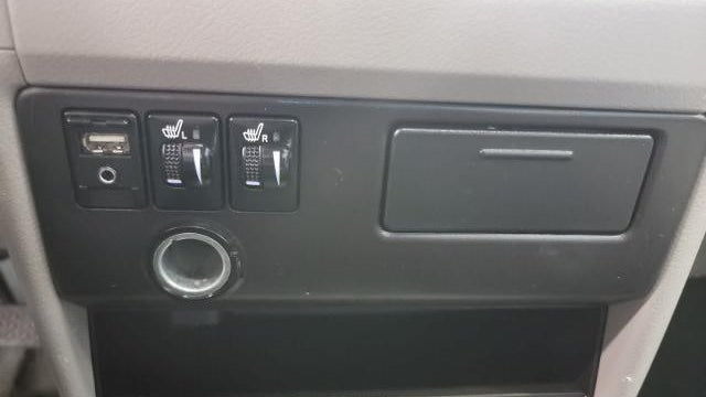 2016 Toyota Sienna XLE 7-Passenger Auto Access Seat