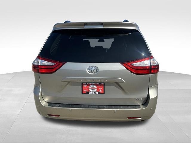2016 Toyota Sienna - $22,995