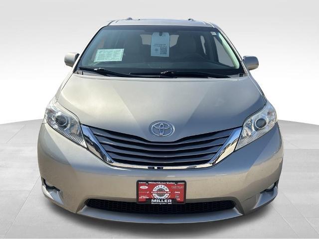 2016 Toyota Sienna - $22,995