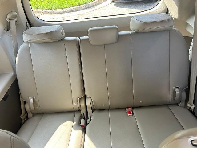 2016 Toyota Sienna - $22,995