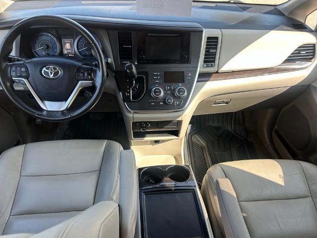 2016 Toyota Sienna - $22,995