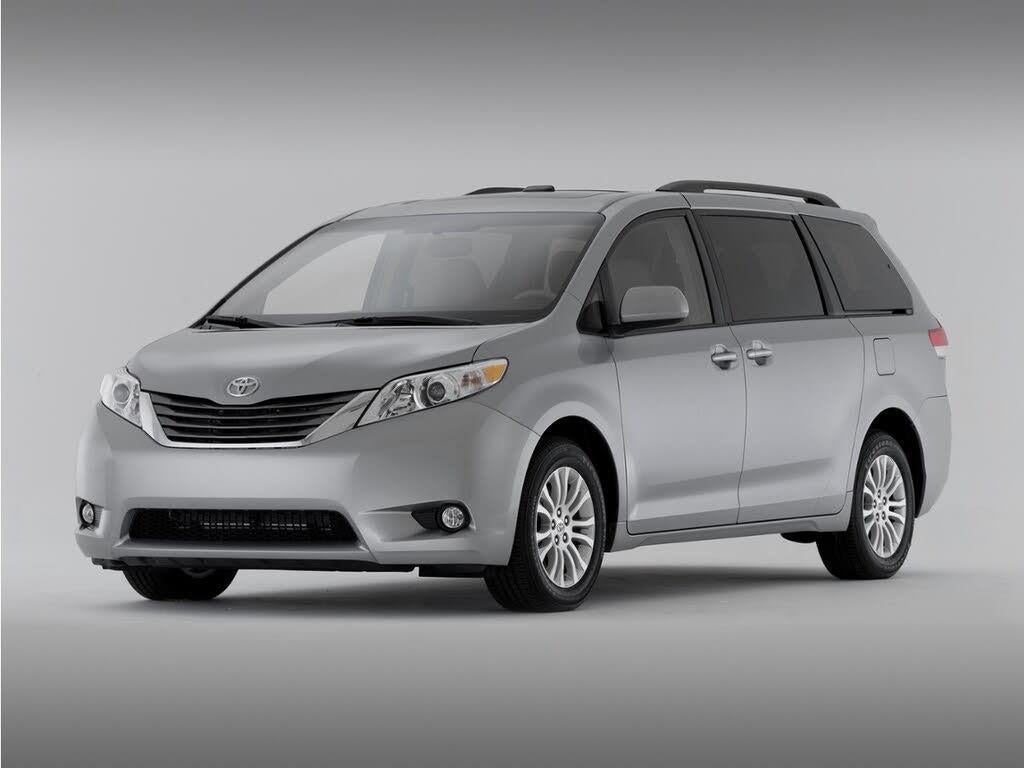 2013 Toyota Sienna - $14,591