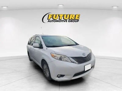 Photo of a 2013 Toyota Sienna XLE 7-Passenger Auto Access Seat 4DR Mini-Van for sale