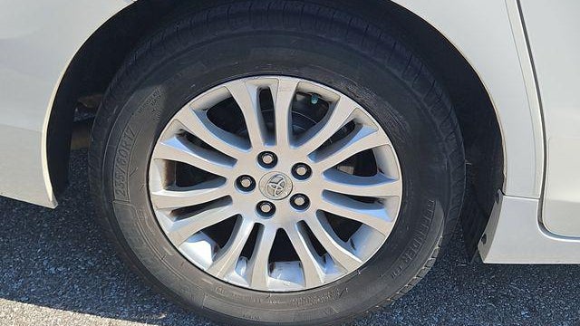 2016 Toyota Sienna Limited 7-Passenger