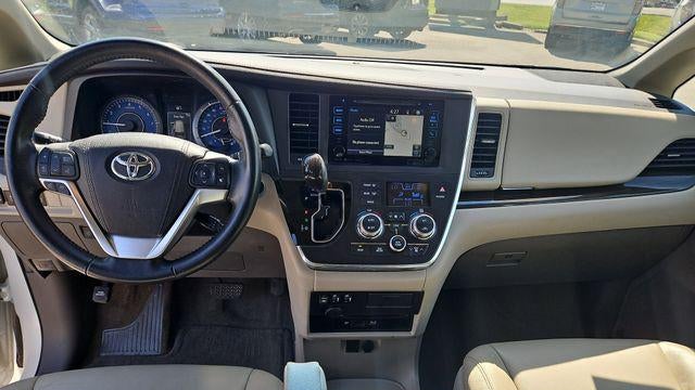 2016 Toyota Sienna Limited 7-Passenger