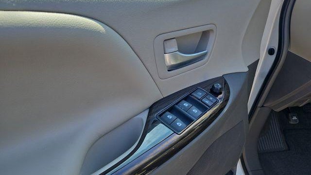 2016 Toyota Sienna Limited 7-Passenger