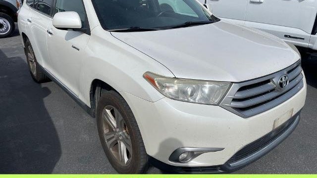 Preowned 2013 Toyota Highlander Limited for Sale