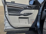 2015 Highlander Thumbnail 14