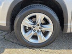 2015 Highlander Thumbnail 34