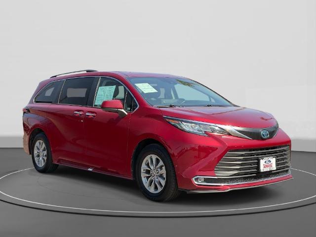 2023 Toyota Sienna - $35,485