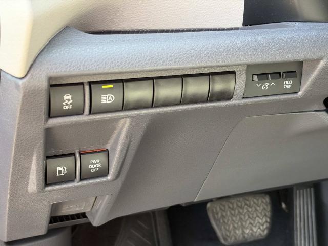 2023 Toyota Sienna - $35,485