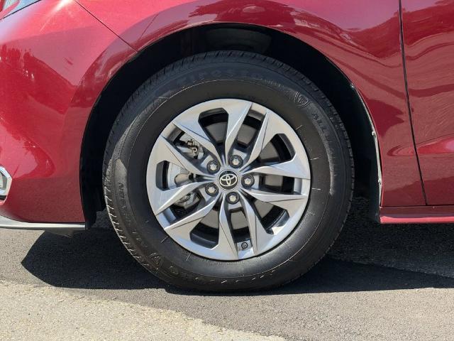 2023 Toyota Sienna - $35,485