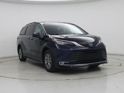 2023 Toyota Sienna XLE 8-Passenger 4DR Mini-Van
