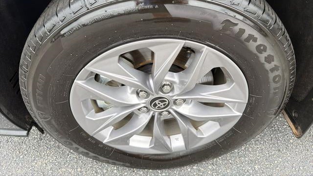 2025 Toyota Sienna XLE 8-Passenger