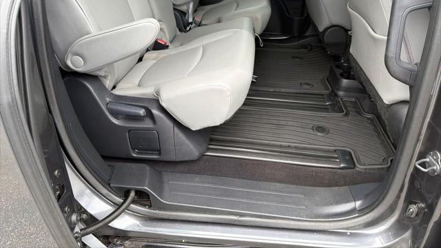 2025 Toyota Sienna XLE 8-Passenger