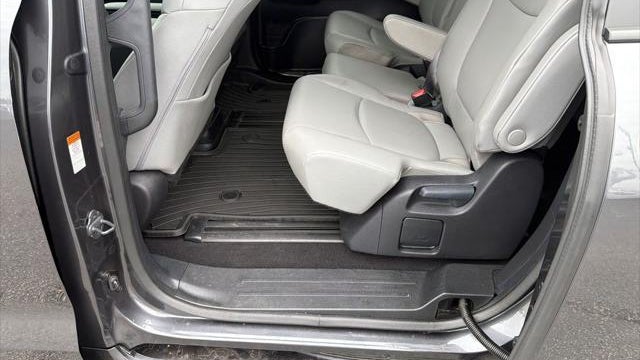 2025 Toyota Sienna XLE 8-Passenger