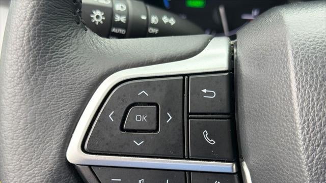 2025 Toyota Sienna XLE 8-Passenger