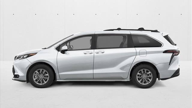 2026 Toyota Sienna XLE 8-Passenger