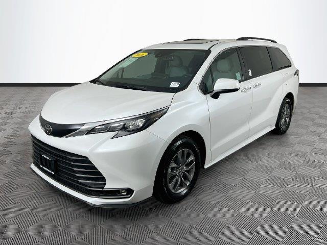 2026 Toyota Sienna - $53,900