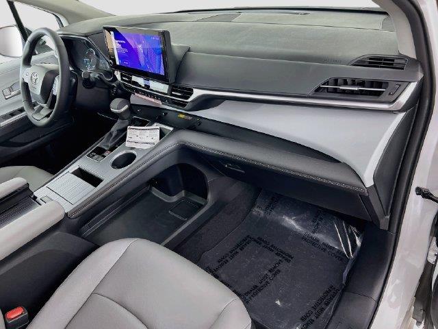 2026 Toyota Sienna - $53,900