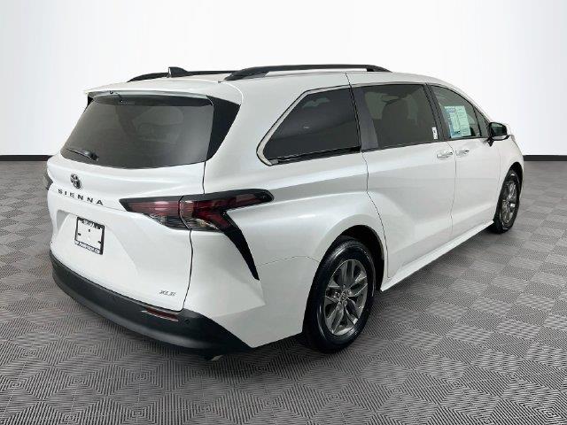 2026 Toyota Sienna - $53,900