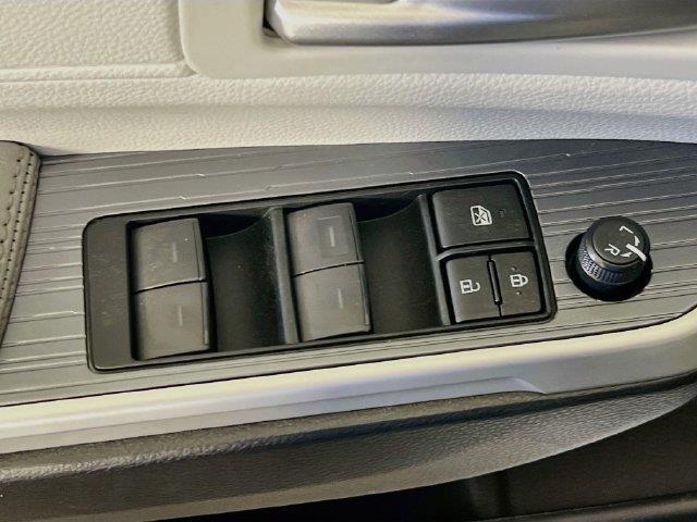 2026 Toyota Sienna - $53,900