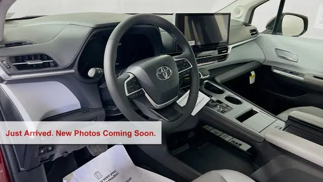 2026 Toyota Sienna XLE 8-Passenger