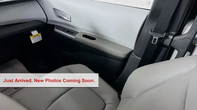 2026 Toyota Sienna XLE 8-Passenger
