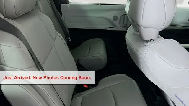 2026 Toyota Sienna XLE 8-Passenger