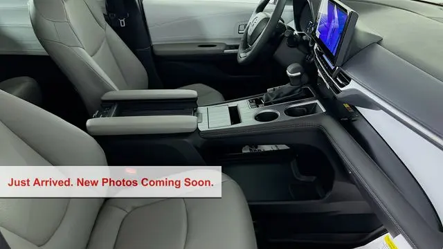 2026 Toyota Sienna XLE 8-Passenger