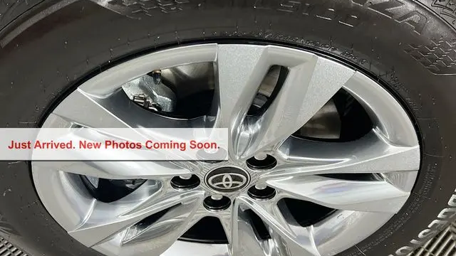 2026 Toyota Sienna XLE 8-Passenger