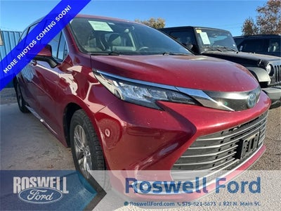 Photo of a 2023 Toyota Sienna XLE 8-Passenger 4DR Mini-Van for sale