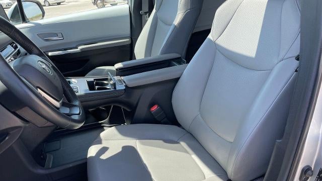 2025 Toyota Sienna XLE 8-Passenger