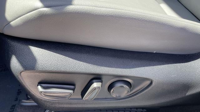 2025 Toyota Sienna XLE 8-Passenger