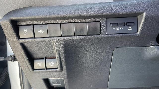 2025 Toyota Sienna XLE 8-Passenger