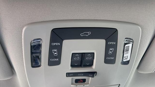 2025 Toyota Sienna XLE 8-Passenger