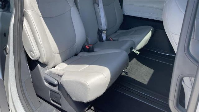 2025 Toyota Sienna XLE 8-Passenger