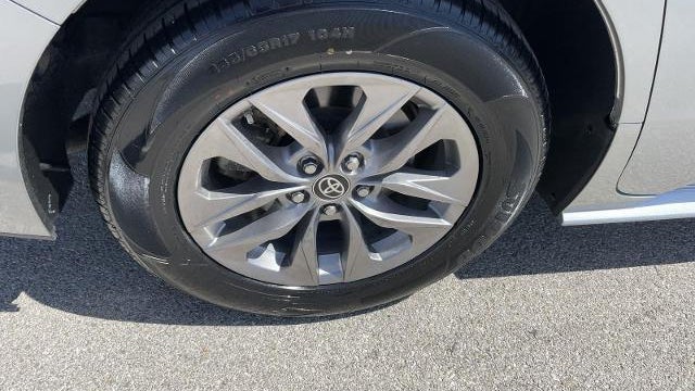 2025 Toyota Sienna XLE 8-Passenger