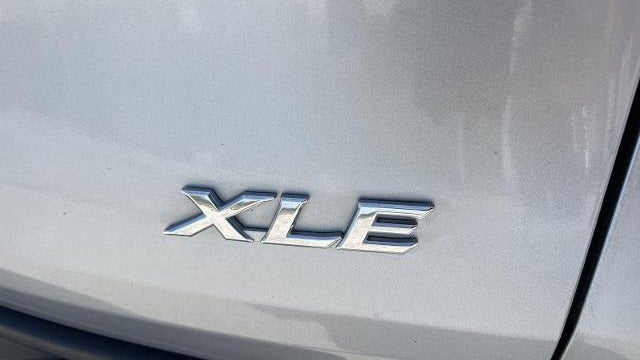 2025 Toyota Sienna XLE 8-Passenger
