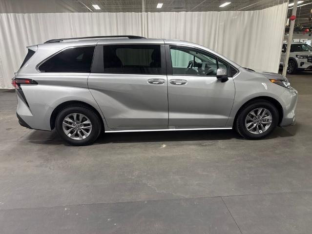 2025 Toyota Sienna - $44,677