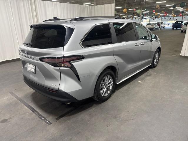 2025 Toyota Sienna - $44,677